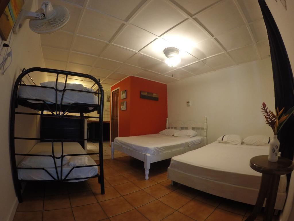 Beds On Bohio Hostel Jaco Exterior photo